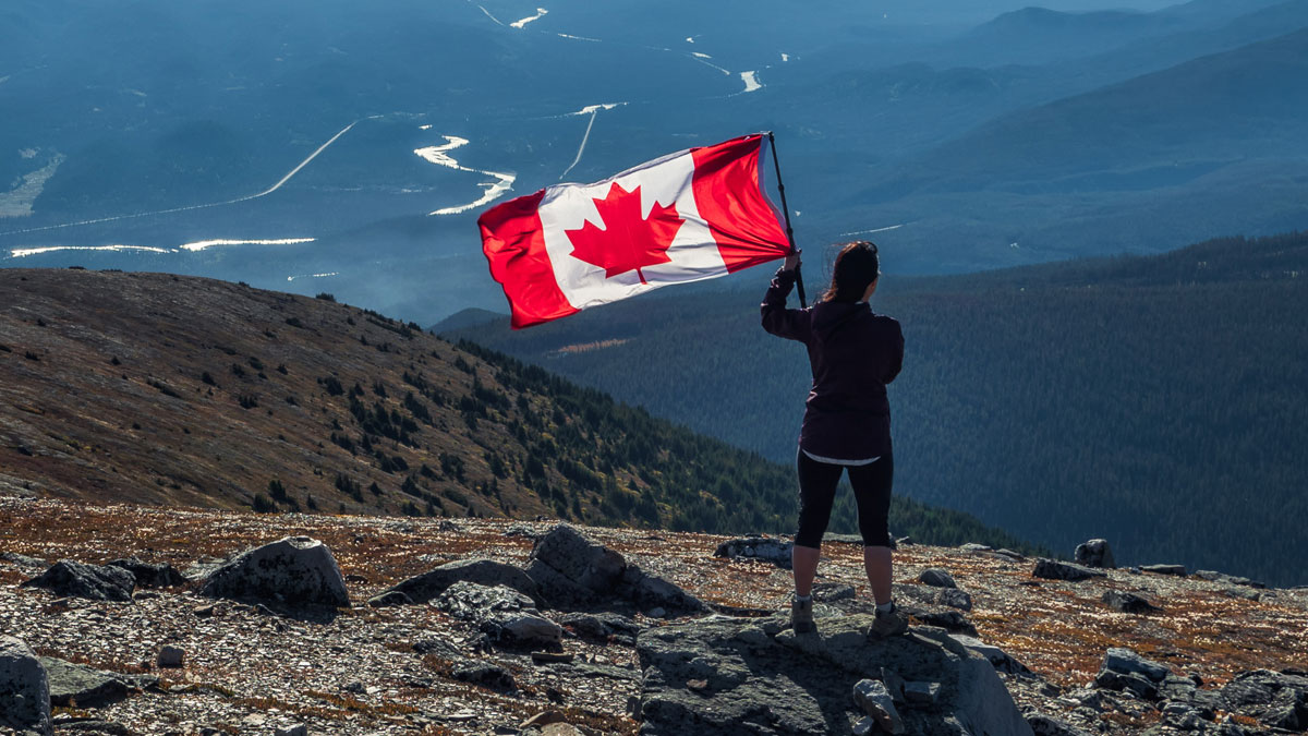 Canada introduces tighter travel restrictions amid the increase in COVID-19 variants